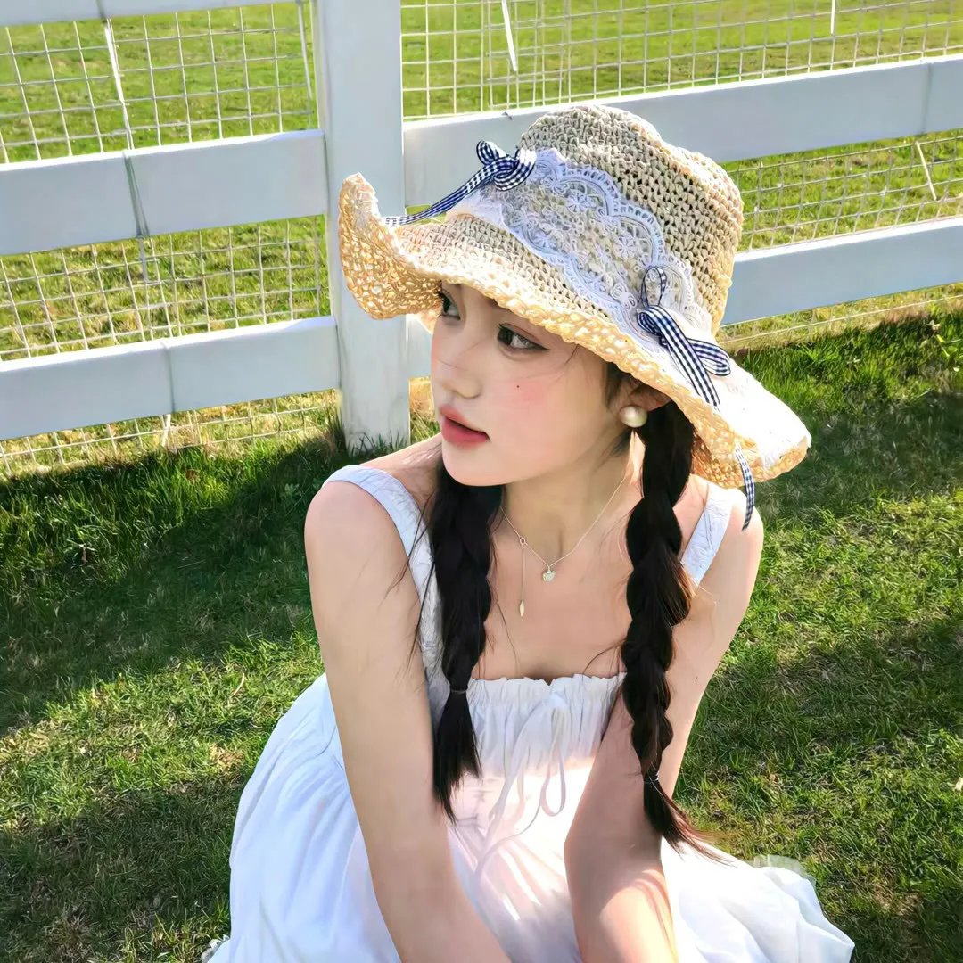 彩凤云裳海报